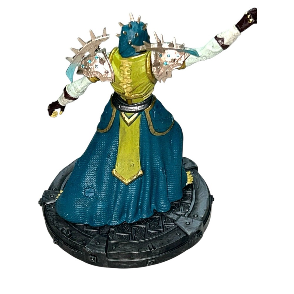 MCFARLANE‎ TOYS World of Warcraft Undead Priest/Warlock (Common) Scale Figure - Picture 4 of 5